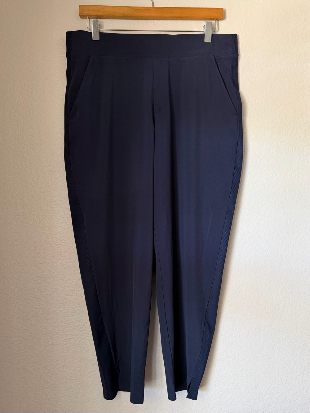 Athleta Brooklyn High Rise Ankle Pant Navy Blue Lightweight Travel Pant Size 12